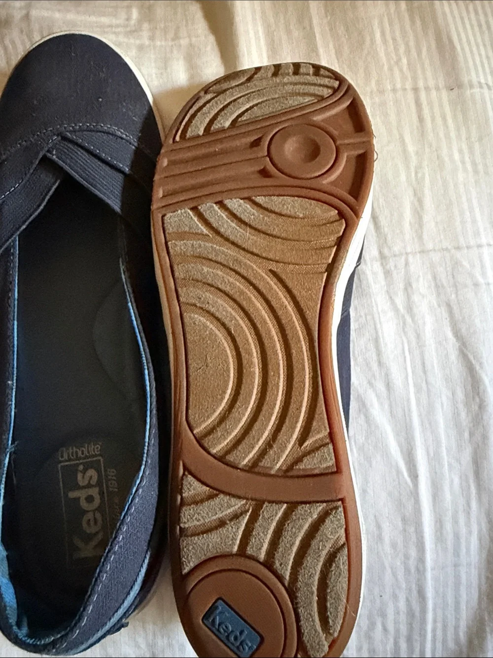 Keds Navy Blue Slip-On Sneakers with White Soles in Excellent condition